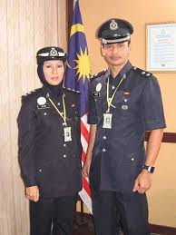 Meskipun drama gerak khas the finale telah berakhir, harini #dssquad nak throwback top5 babak mencuit hati dalam drama. Kenangan 9 Tahun Dengan Gerak Khas Gamit Abby Beraksi Semula Hiburan Mstar