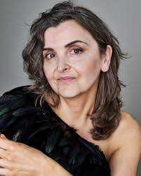 Tracy Wiles's Instagram, Twitter & Facebook