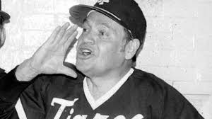 1997, título felino con dedicatoria especial