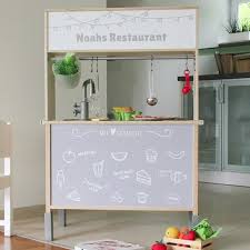 Wusstest Du Schon Dass Du Auch Die Ruckseite Der Ikea Kinderkuche Zum Spielen Nutzen Kannst Im Handumdre Ikea Kinderkuche Duktig Ikea Kinderkuche Kinderkuche