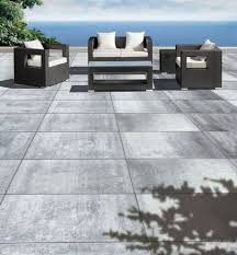 Hausler Living Stones Einfacher Zu Pflegen Durch Optimierte Leichtrein Technologie Farbe Silver Shadow Terrassengestaltung Steinplatten Terrasse