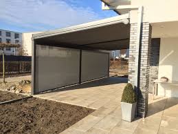 Terrassendach Fur Den Neubau Senkrechtmarkise Nach Vorne Verbaut Uberdachung Terrasse Terrassendach Terrassenuberdachung