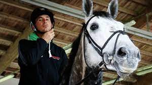 Swiss star steve guerdat discusses life, love and the lockdown with louise parkes. Bei Steve Guerdat Auf Dem Rutihof Youtube