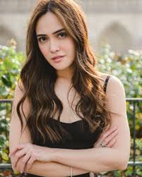 Ia membintangi salah satu sinetron antv terbaru berjudul inayah. Profil Shandy Aulia Blog Unik