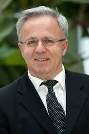 Wissenschaftsministerin Reiß gratuliert Professor Helmut Schmidt .  Ministerium für Wissenschaft und Gesundheit des Landes Rheinland-Pfalz