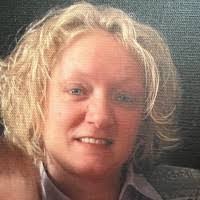 Kim Lochner's Instagram, Twitter & Facebook