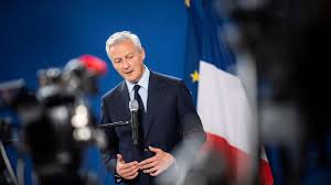 Ministre de l'économie et des finances. No Jobs Must Be Lost In Renault Fiat Chrysler Tie Up French Finance Minister Bruno Le Maire