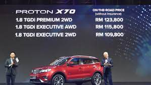 Proton x70 (2020) available in four variants which are standard 2wd, executive 2wd, premium 2wd, and premium x 2wd. Proton X70 Now Available Across Malaysia In 4 Variants