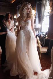 Boutic frizon est une enseigne familiale consacrée au mariage qui comble de bonheur les mariées depuis 1964. Fashion Week Mariage Nos 30 Plus Belles Robes De Mariee Puretrend