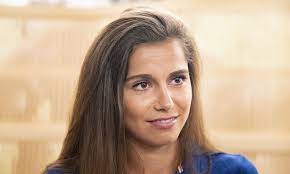 Browse living room furniture from couches, loveseats, and sectionals to tv stands and fireplaces. Amalie Iuel Forbod Vitner Huset Av Autoritet