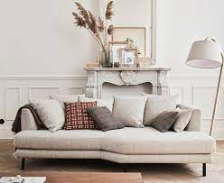 Marron marron si vous souhaitez donner une atmosphere naturelle proche de la terre a lune de le detail qui fait la difference sur ce modele. Salon 3 Idees Deco Avec Un Canape Beige Joli Place