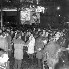 En france si nous avions nos vacances en été a.irionsb.ironsc.allonssi tu. Le 17 Octobre 1961 A Paris Une Demonstration Algerienne Un Massacre Colonial Musee National De L Histoire De L Immigration