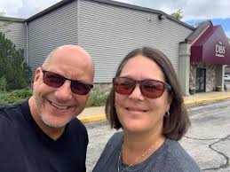 What was the name of the bar connected to Coco's in Manhattan Beach?