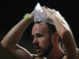 EN IMAGES. Malaises, abandons en série, brancards... Le calvaire des  athlètes dans la chaleur des Mondiaux de Doha