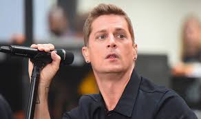 Rob Thomas Apologizes for Making Offensive Joke in Australia