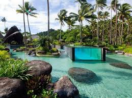 25 Gorgeous Pools Everyone Should Swim In Once Cool Swimming Pools Hotel Swimming Pool Amazing Swimming Pools