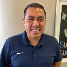 Hunter started treatment just as Paulene completed hers. Congratulations to  the both of you! 🤩✨ #leeorthodontics #braces #smile #invisalign