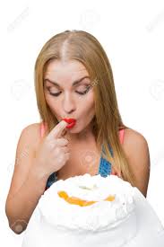 Die sache mit dem frühling ist die heute darf sich der rhabarber als herausragender hauptdarsteller in diesem äussert saftigen, luftigen kuchen brüsten. Grosse Bruste Sexy Madchen Essen Kuchen Mit Schlagsahne Weisser Hintergrund Lizenzfreie Fotos Bilder Und Stock Fotografie Image 48489032