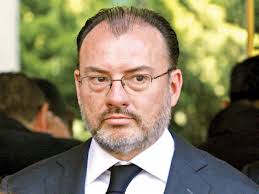 El canciller luis videgaray comparecerá el próximo martes 9 de octubre frente al pleno del senado, informó tras reunión con martí batres. Eres Un Mentiroso Le Contestan A Lozoya Luis Videgaray Me Difama Por Venganza Politica