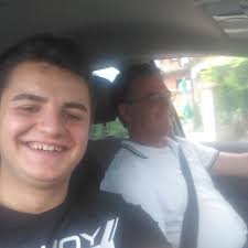 A ju rrezikojnë jetën fëmijëve qentë endacak në Tetovë?