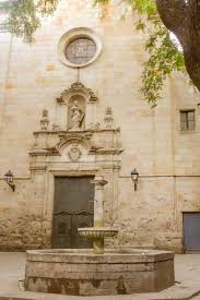 Las Plazas Mas Bonitas De Barcelona Entre Ellas La Plaza Desant Felip Neri En 2020 Barcelona Fotos De Barcelona Ayuntamiento De Barcelona