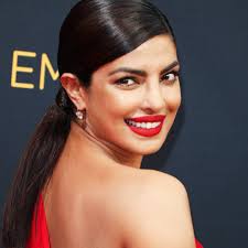 Priyanka Chopra S Red Lip Is Making Headlines E Online She'll add a dash of sharp eyeliner and leave. priyanka chopra s red lip is making