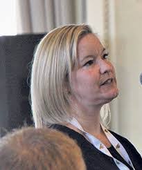 Jennifer Paquet's Instagram, Twitter & Facebook