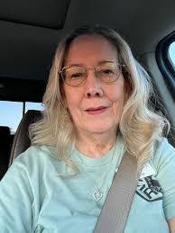 Alexandra Pond's Instagram, Twitter & Facebook