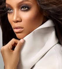 32 YEARS O F INSPIRING WOMEN