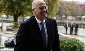 Στην ελλάδα, το κράτος και η διαπλοκή χρηματοδοτούν τα περισσότερα μμε. Sthn Armenia Ayrio O Nikos Dendias News Gr