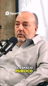 JOAQUÍN ANGULO 631 Entre Mariano Bárcena y Mezquitán Arquitecto: Maestro  Porfirio Villalpando Cliente: ? Año de construcción: 1920's Esta  construcción de estilo ecléctico se ubica frente al Parque del Federalismo,  y fue