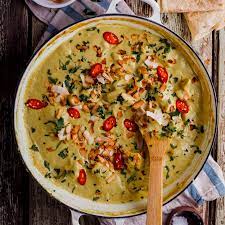 Easy Creamy Cashew Chicken Curry Simply Delicious