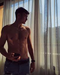 Diva thanh lam đẹp mặn mà hơn từ. VÄƒn Lam Máº¥t Body 6 Mui Tiáº¿n DÅ©ng VÄƒn Háº­u Ä'Æ°á»£c Khen CÆ¡ Báº¯p Sau Dá»‹ch