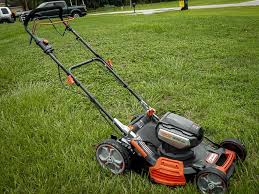 The best rechargeable battery powered lawn mowers in one conveniant list so you don't have to search the whole internet for them. Best Cordless Lawnmower Review Pro Tool Reviews