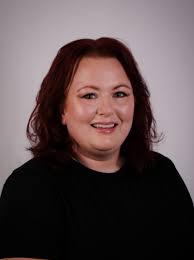 Sarah Ezell's Instagram, Twitter & Facebook