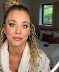 Happy FRIDAY 🎉 Have a safe weekend, my friends!