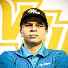 Donovan Bass's Instagram, Twitter & Facebook