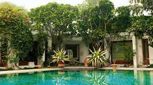 Enjoy the beautiful indian garden tour with. Tarun Tahiliani S Garden In His Delhi Home Ad India