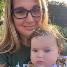 Free Santa photos at Magic Kingdom Liberty Square gazebo