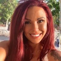 Jessica Helfrich's Instagram, Twitter & Facebook