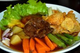 Ini rahasia cara membuat selat solo asli yang enak dan lezat. Selat Solo This Food Is The Result Of Acculturation Between Javanese And The Dutch Culture During Colonial Period Centuries Ago J Resep Masakan Resep Makanan