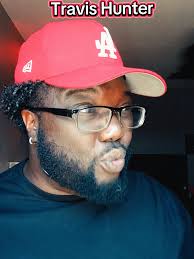 Travis Hunter Deestoring