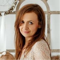 90+ profili według frazy „Sandra”