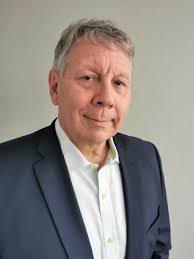 Trångt i hyllorna när julhandeln slår rekord online