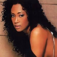 Farrah Franklin's Instagram, Twitter & Facebook