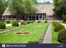 Eine grossartige grüne lunge mitten in münchen. Englischer Garten In The Tiergarten With Cafe Berlin Germany Stock Photo Alamy