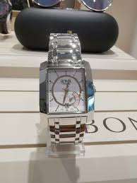 Bonia adalah perusahaan retail yang berfokus memproduksi berbagai macam jenis mode seperti sepatu, tas, jam tangan, dll. Jam Tangan Bonia Original Luxury Watches On Carousell