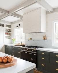Dark Base Cabinets White Uppers In This Kitchen Kitchen Design Home Kitchens Smart Kitchen
