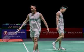Aaron-Wooi Yik fail to defend Singapore Open title