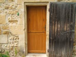 Porte D Entree Fermiere A Gemenos Menuiserie Bois Marseille Menuiserie Md Menuiserie Bois Menuiserie Portes